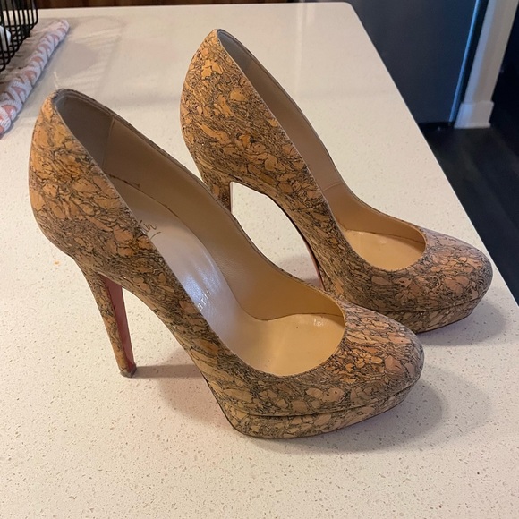 Christian louboutin Bianca Platforms- worn 3 times. Size 37 1/2 - Picture 3 of 3